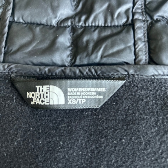 The North Face Black Nylon Polyester Hooded Vest size XS - Picture 12 of 15